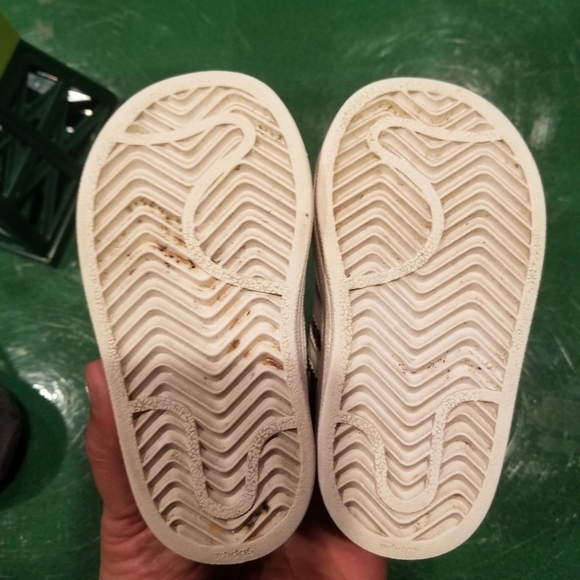 Adidas tiger shoes - Picture 2 of 4